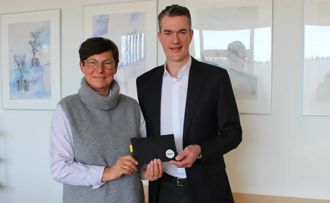 Liebherr Aerospace spendet 4.210 Euro an die Kinderbrücke Allgäu